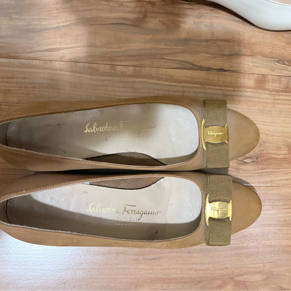 Salvatore Ferragamo Camel Leather Vara Bow Flats